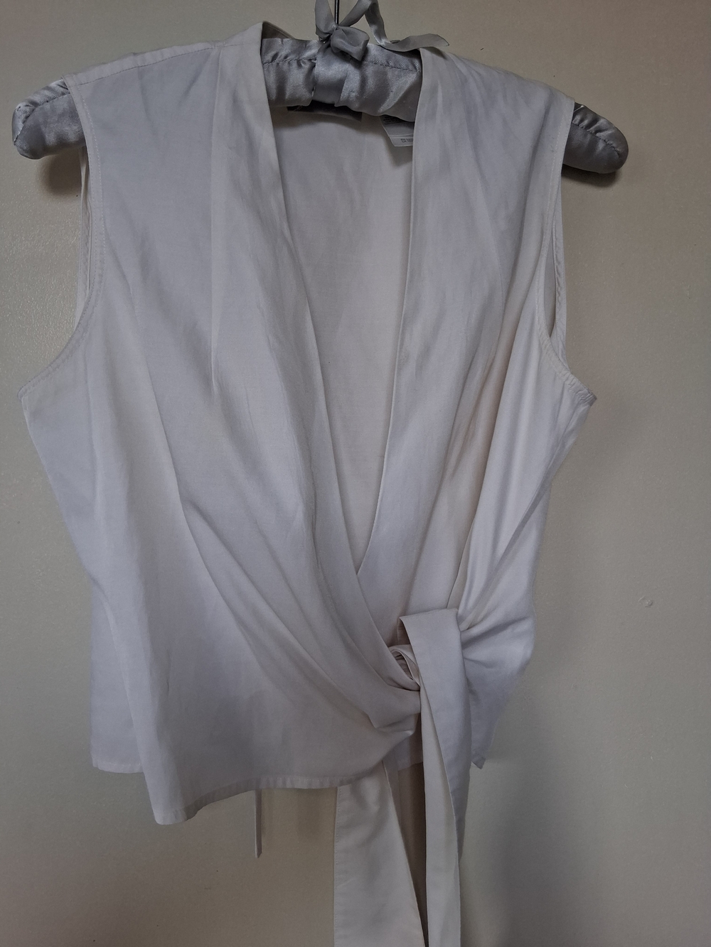 Liz Claiborne Classic Women’s Sleeveless Wrap Top - Off White